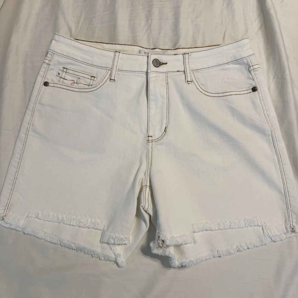 Judy Blue women’s White Denim Large Shorts Distressed Cut Off